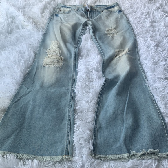 Revolt Distressed Bootcut Light Jeans - Picture 2 of 5